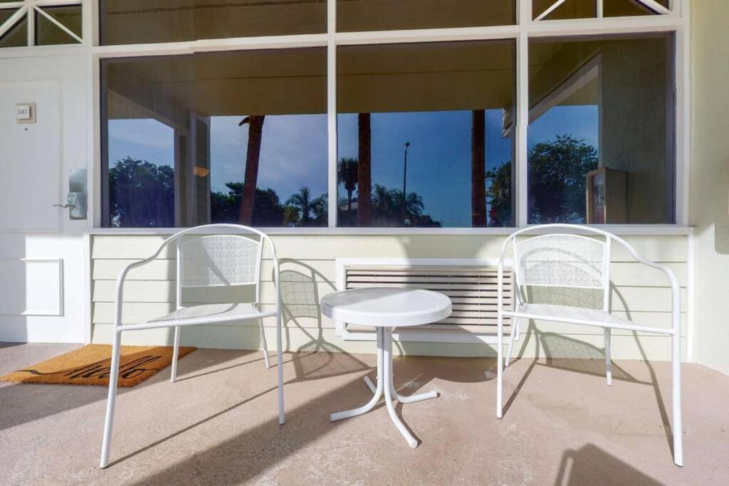 Sea Breeze, Studio 510, Beach Steps Away!+Pool+Wifi รัสกิน ภายนอก รูปภาพ