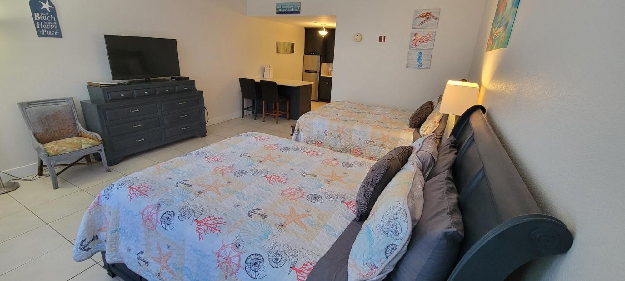 Sea Breeze, Studio 510, Beach Steps Away!+Pool+Wifi รัสกิน ภายนอก รูปภาพ